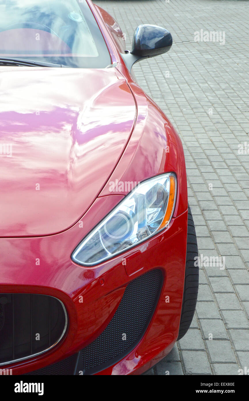 Rote Luxus-Sportwagen Wunsch Stockfoto