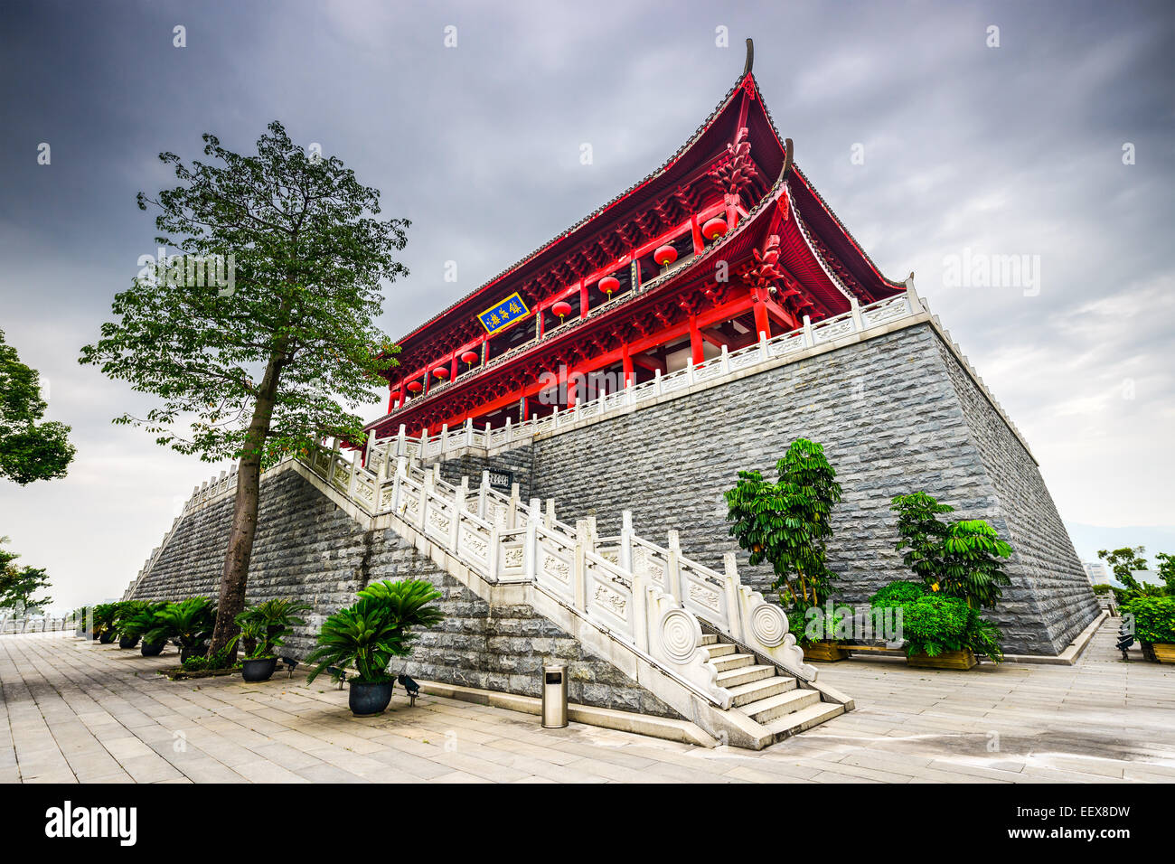 Fuzhou, China im historischen Zhenhai Tower. Stockfoto