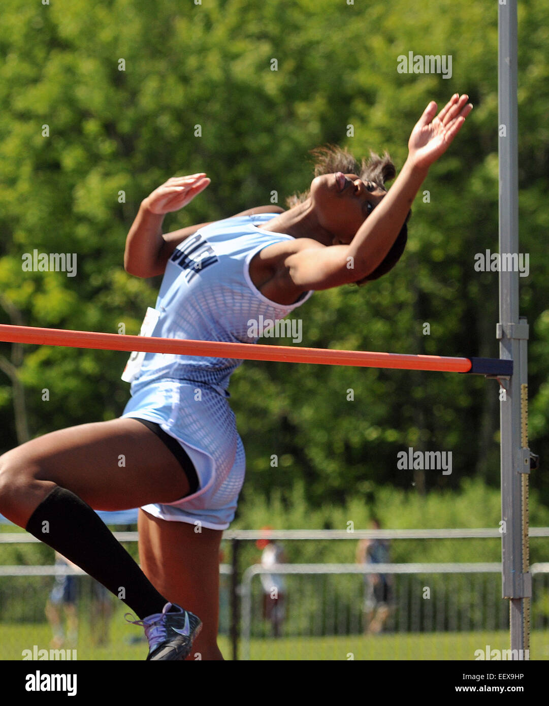 High School High Jumper in Aktion CT USA Stockfoto