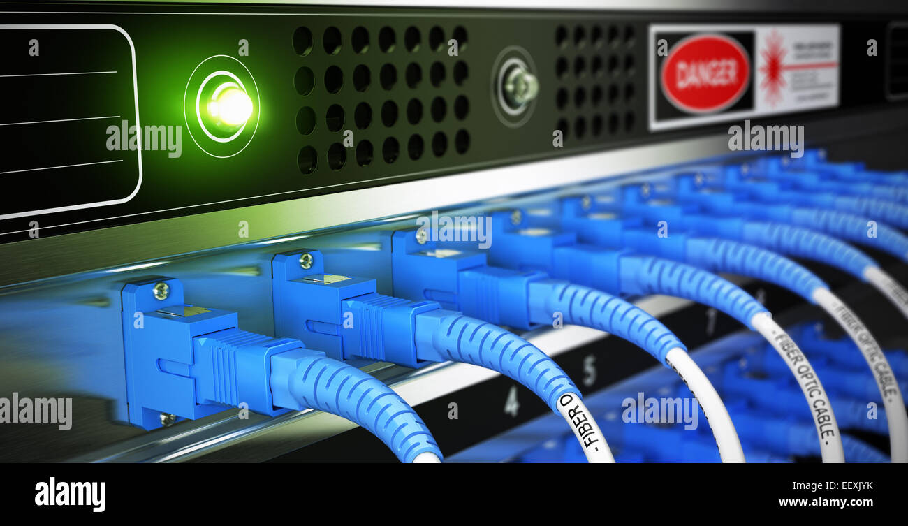 Nahaufnahme von Glasfaser Optik aktive und passive Geräte innerhalb einer Netzwerk-Infrastruktur. Unschärfe-Effekt mit Fokus auf einem thernet Stockfoto