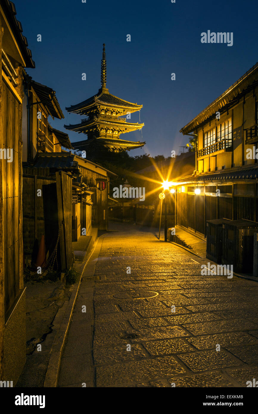 Tempel in der Nacht Stockfoto