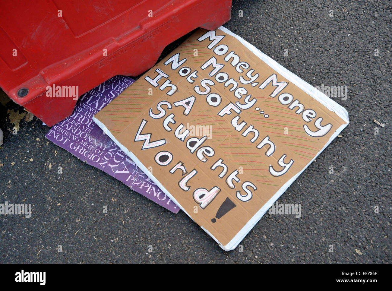 Studenten-Demos gegen Govt schneidet und Gebühren @ Trafalgar Square und Whitehall auffüllen. Stockfoto