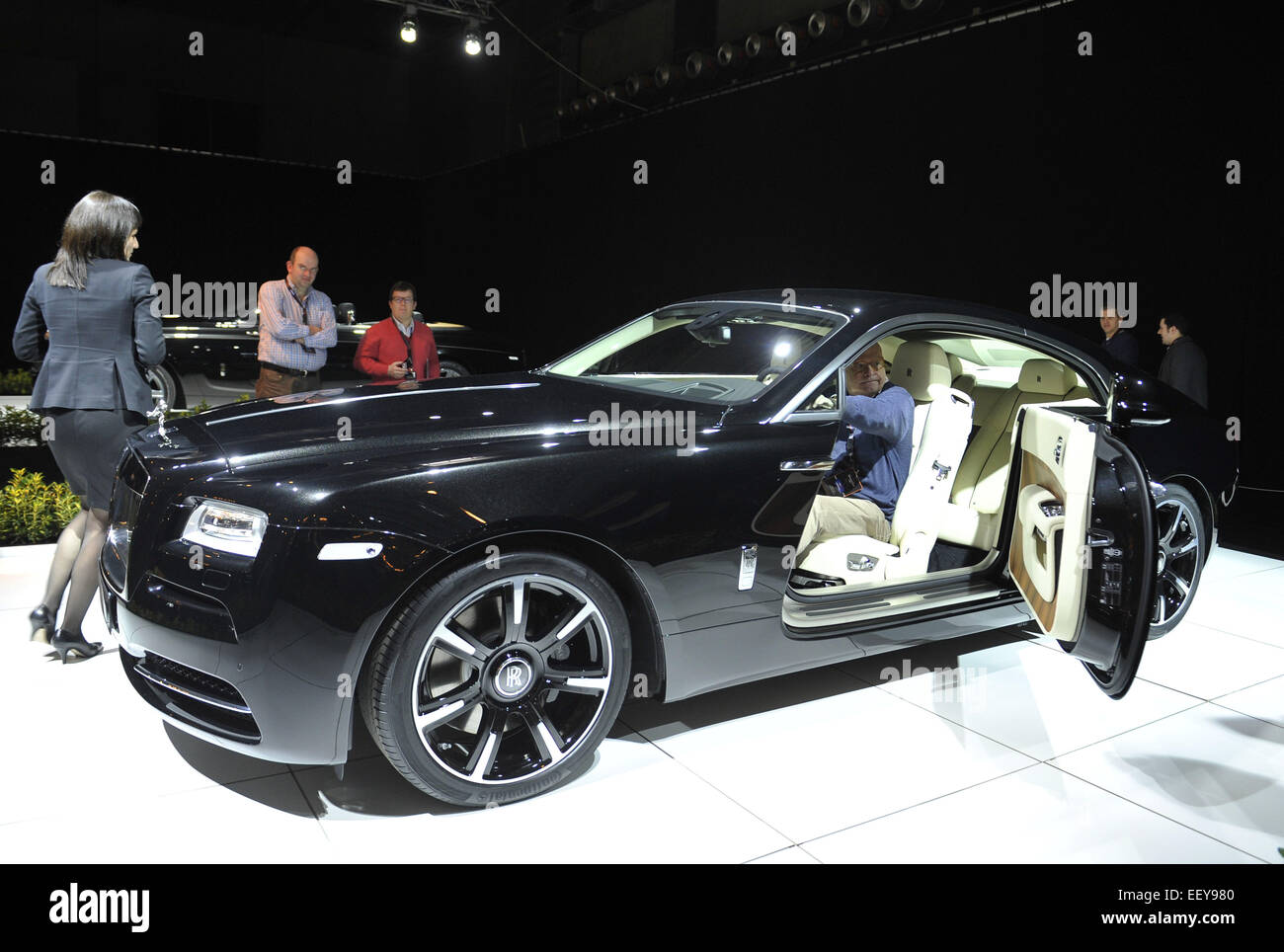 Brüssel. 23. Januar 2015. Foto aufgenommen am 23. Januar 2015 zeigt ein Rolls-Royce Wraith auf Brüssel Motor Show in Brüssel, Belgien. Bildnachweis: Ye Pingfan/Xinhua/Alamy Live-Nachrichten Stockfoto