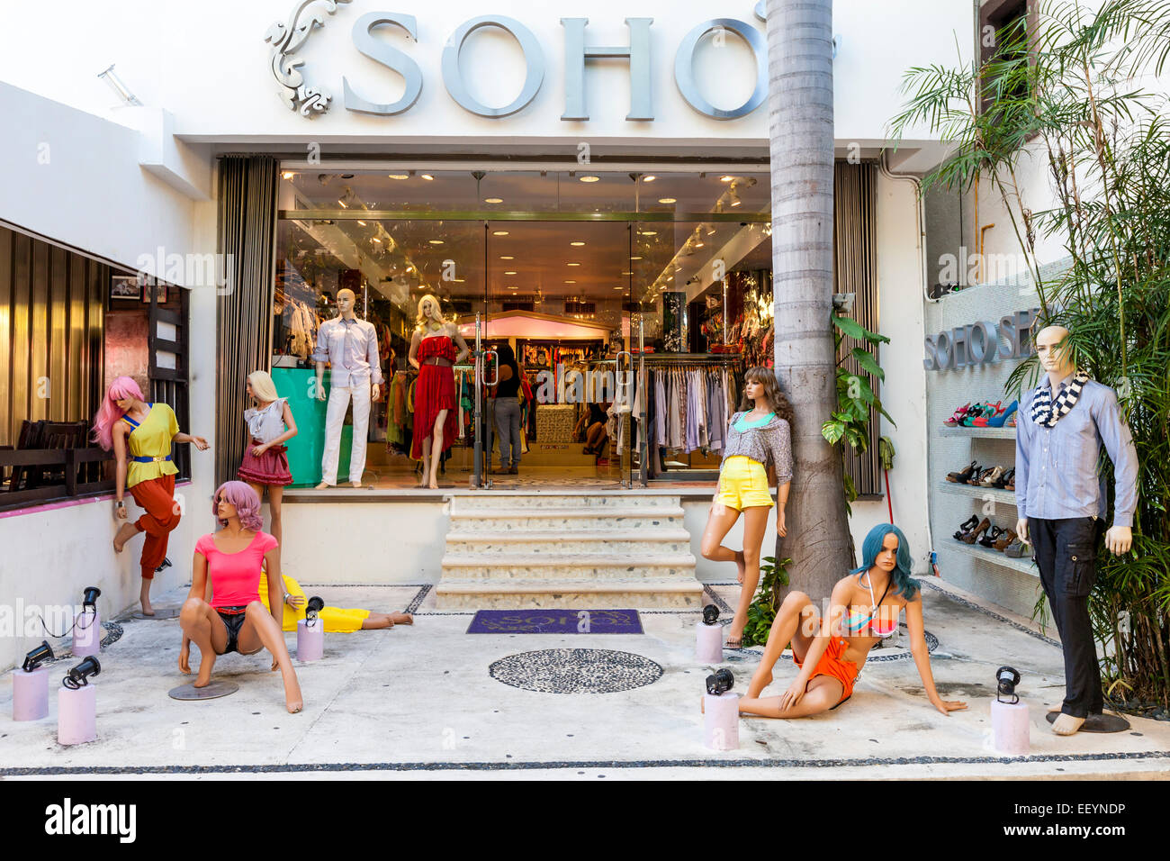 Kleidung und Beachwear Shop, Playa del Carmen, Riviera Maya, Yucatan, Mexiko. Stockfoto