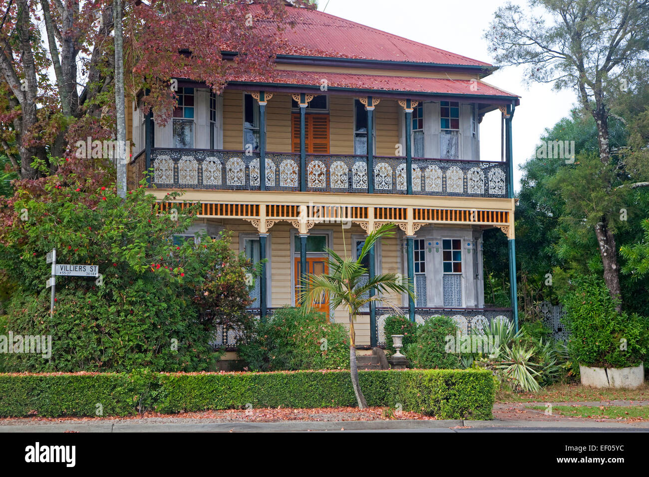 Bunte traditionelle britische Kolonialhaus in Grafton, New-South.Wales, Australien Stockfoto