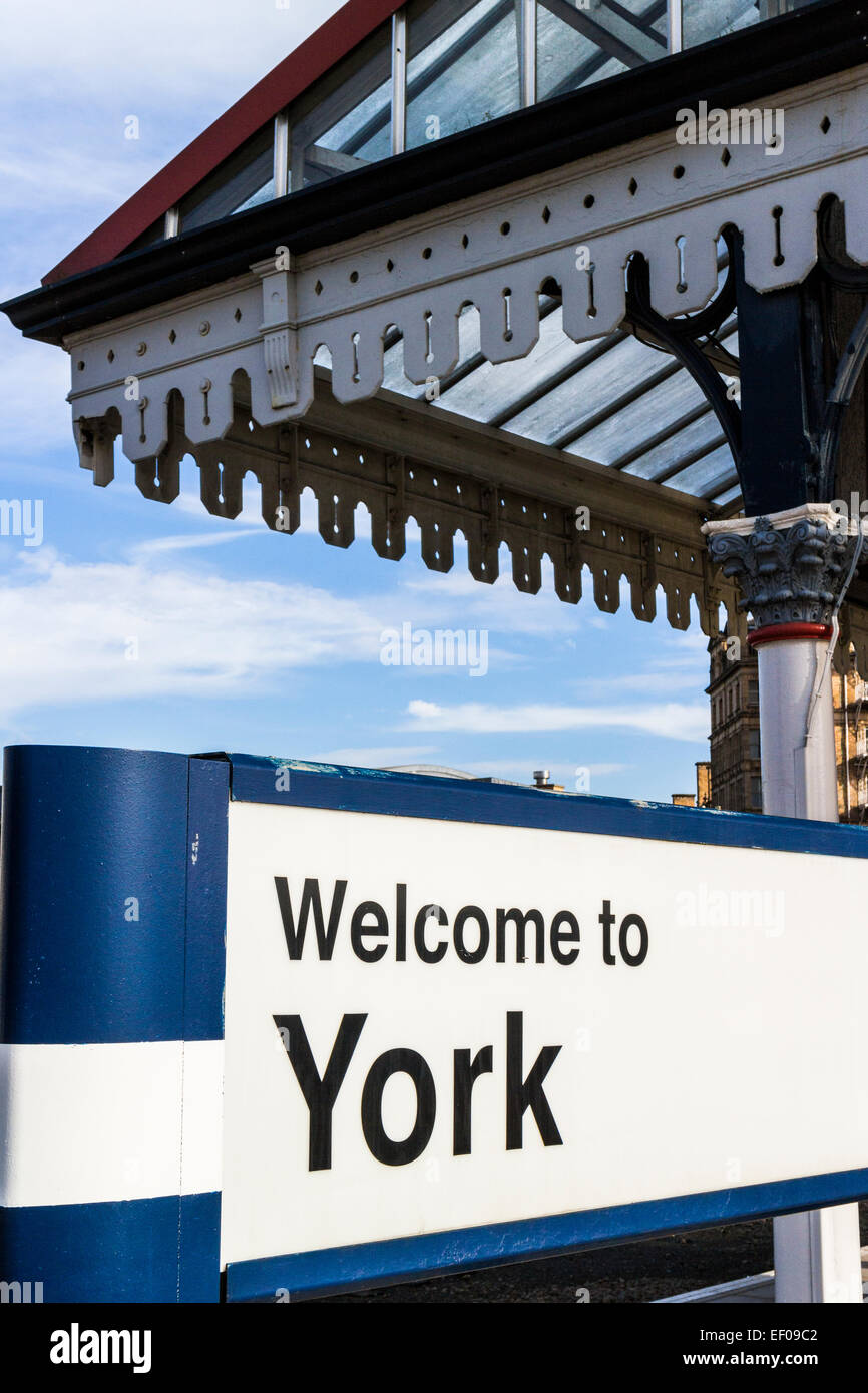 York-Bahnhof - City of York England Stockfoto