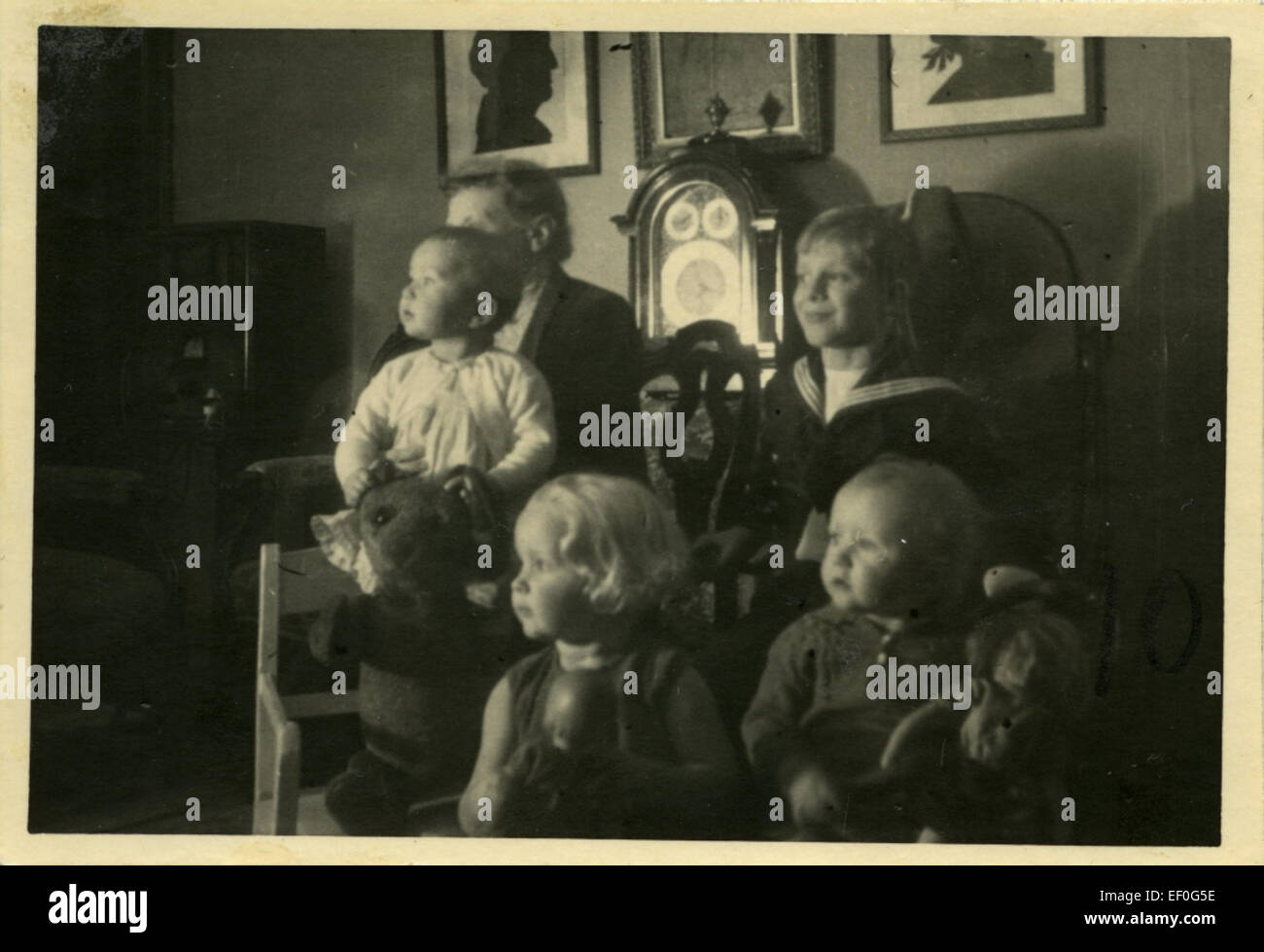 Perekond Roseni verfallen Chidren Rosen Familie - 1936 154 Stockfoto