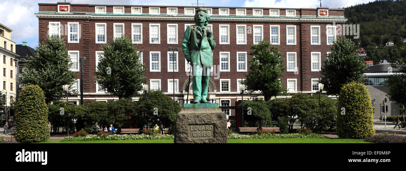 Edvard Grieg-Statue in Festplassen Gärten, Stadt Bergen, Hordaland Region, Norwegen, Skandinavien, Europa. Stockfoto