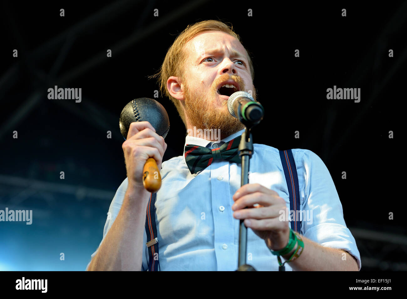 BARCELONA - 13 JUN: FM Belfast (Electro-pop-Band) Auftritt beim Sonar Festival am 13. Juni 2014 in Barcelona, Spanien. Stockfoto