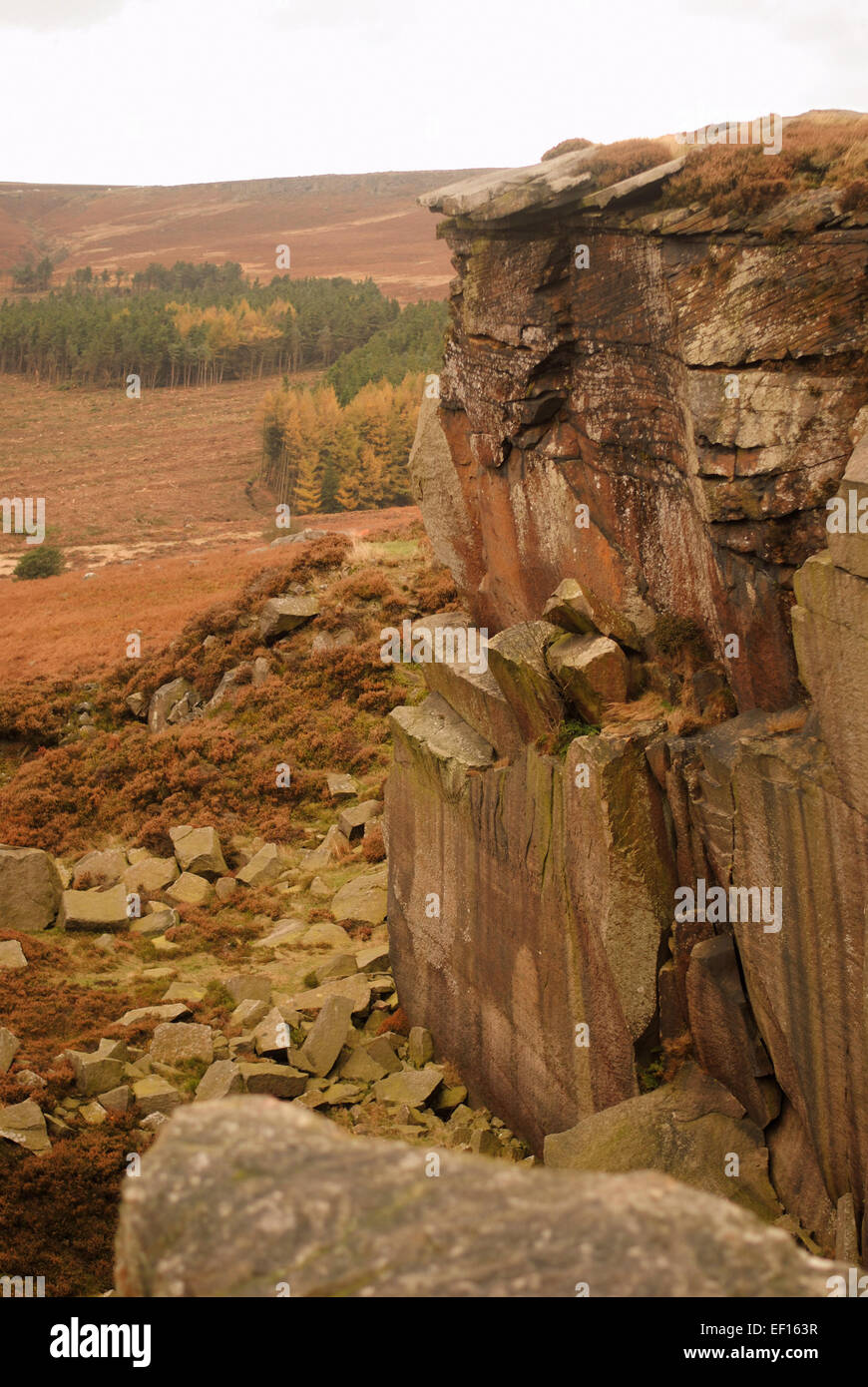 Ein Grat im Peak District Moorland, Derbyshire, England Stockfoto