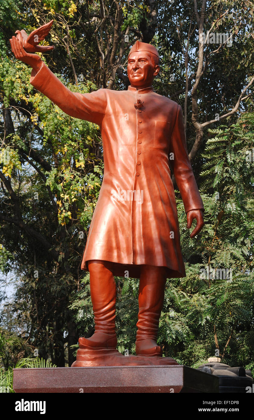 Statue von Jawaharlal Nehru erster Premierminister von Indien. Dies ist aus Hyderabad Zoo. Stockfoto