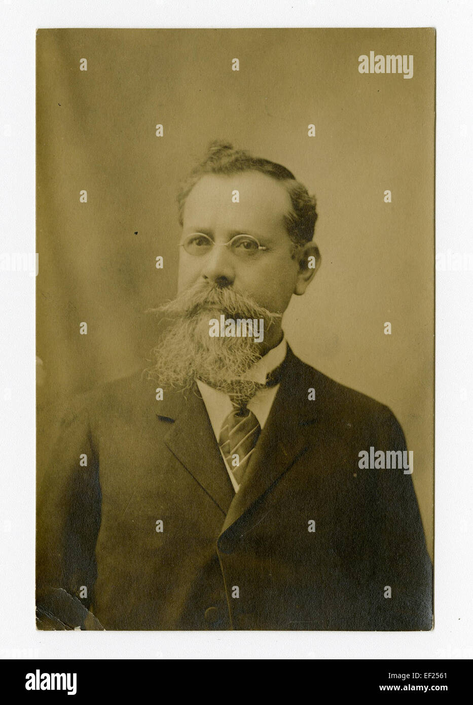 Senator Venustiano Carranza, der hier als Kandidat für das Amt des Gouverneurs gesehen wurde, war eine Schlüsselfigur in der mexikanischen Politik und ein Führer während der mexikanischen Revolution, bekannt für seine Rolle bei der Gestaltung der politischen Landschaft des modernen Mexikos. Stockfoto