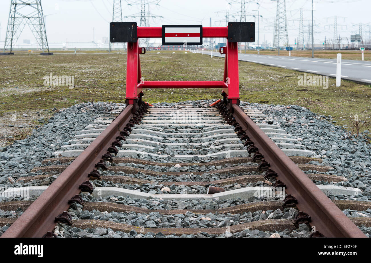 rote Eisenbahn Puffer Ende zum Ziel Stockfoto