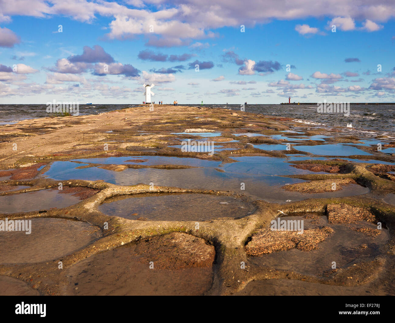 Maulwurf am Ufer der Ostsee in Swinemuende (Polen) Stockfoto
