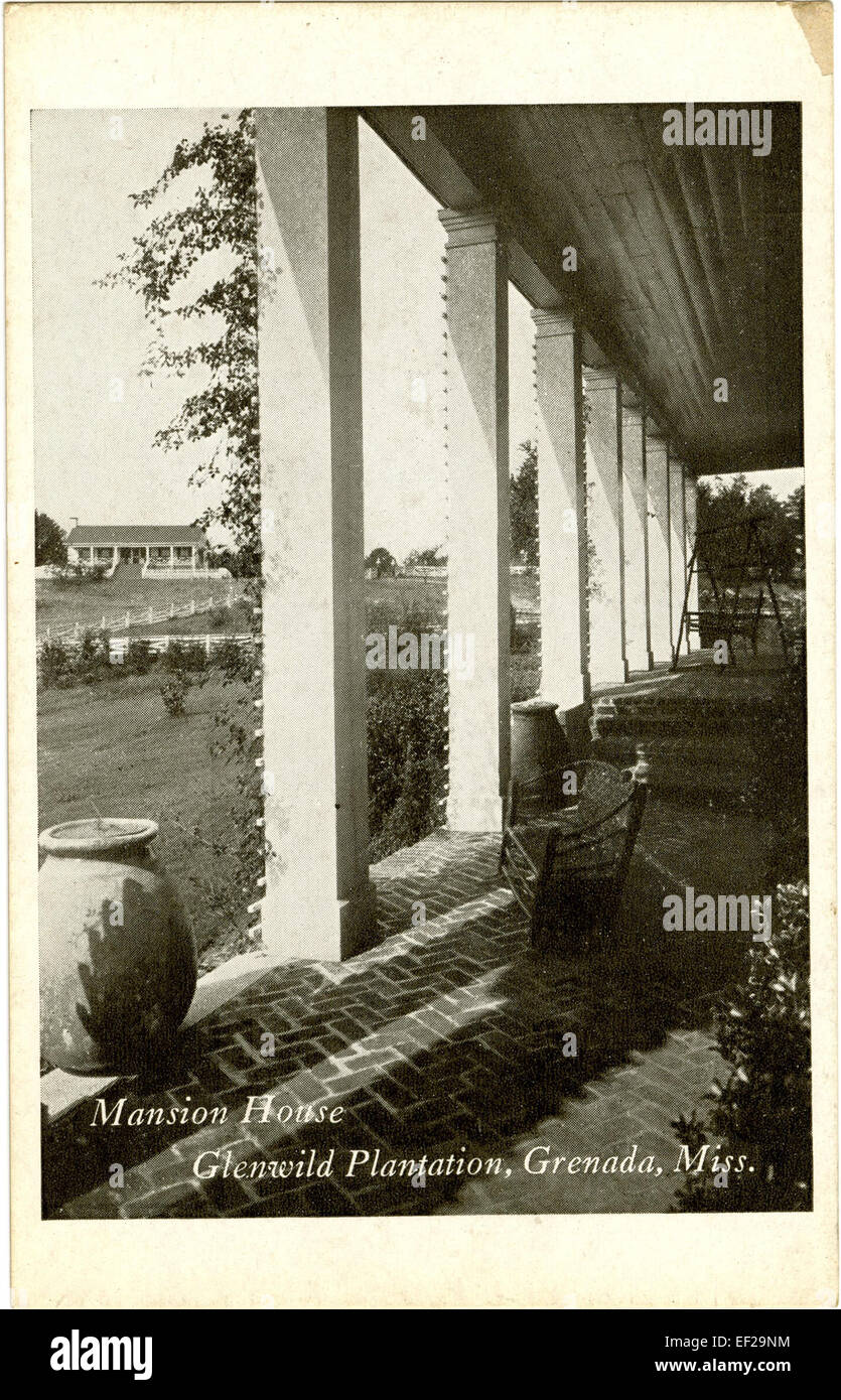 Mansion House at Glenwild Plantation in Grenada, Mississippi, ist ein historisches Anwesen, das die Architektur und das Erbe der Südstaaten widerspiegelt. Stockfoto