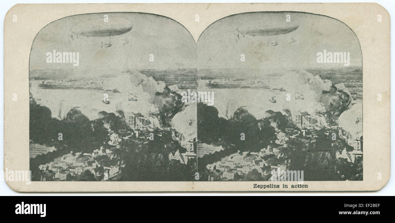 Zeppeline wurden während des Ersten Weltkriegs ausgiebig für Aufklärung, Bombenangriffe und Luftpatrouillen eingesetzt. Dieses Bild zeigt eines dieser massiven Luftschiffe, die während des Konflikts im Einsatz sind, und hebt ihre Rolle in der Kriegsführung hervor. Stockfoto