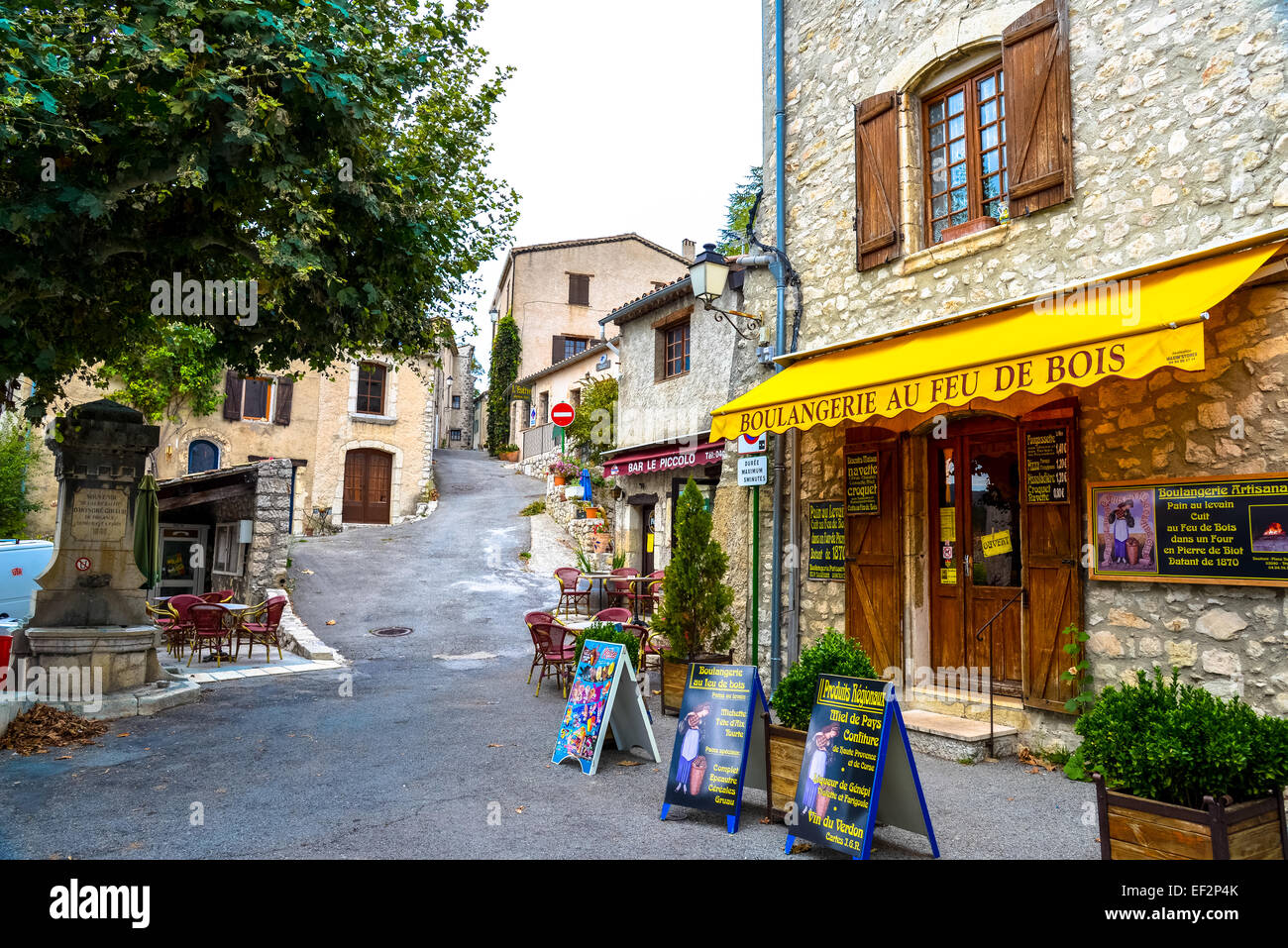 Altstadt von Trigance in Verdon Frankreich mit Bäckerei Stockfoto