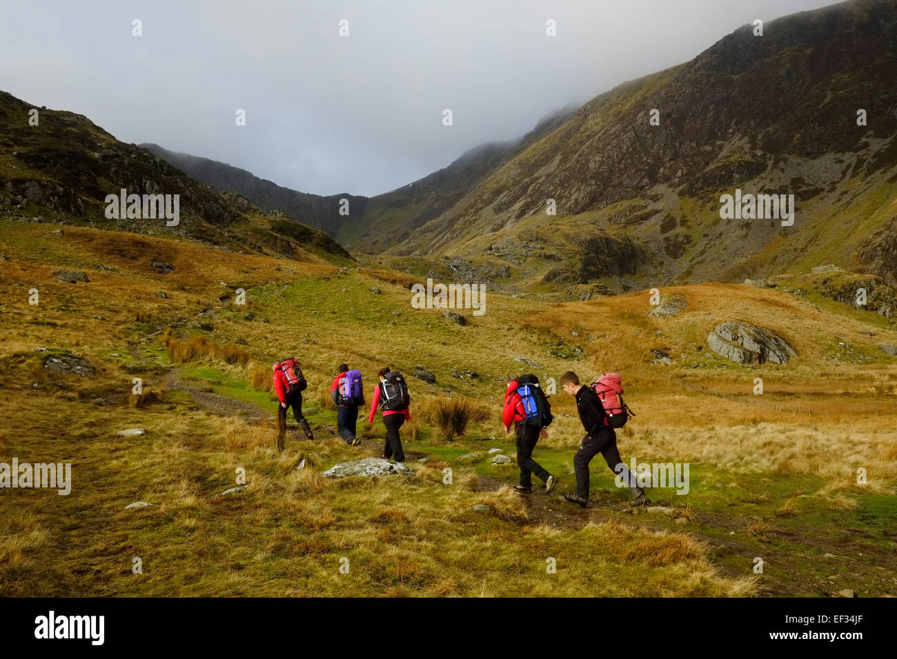 Im Winter geht es auf Cadair Idris Stockfoto