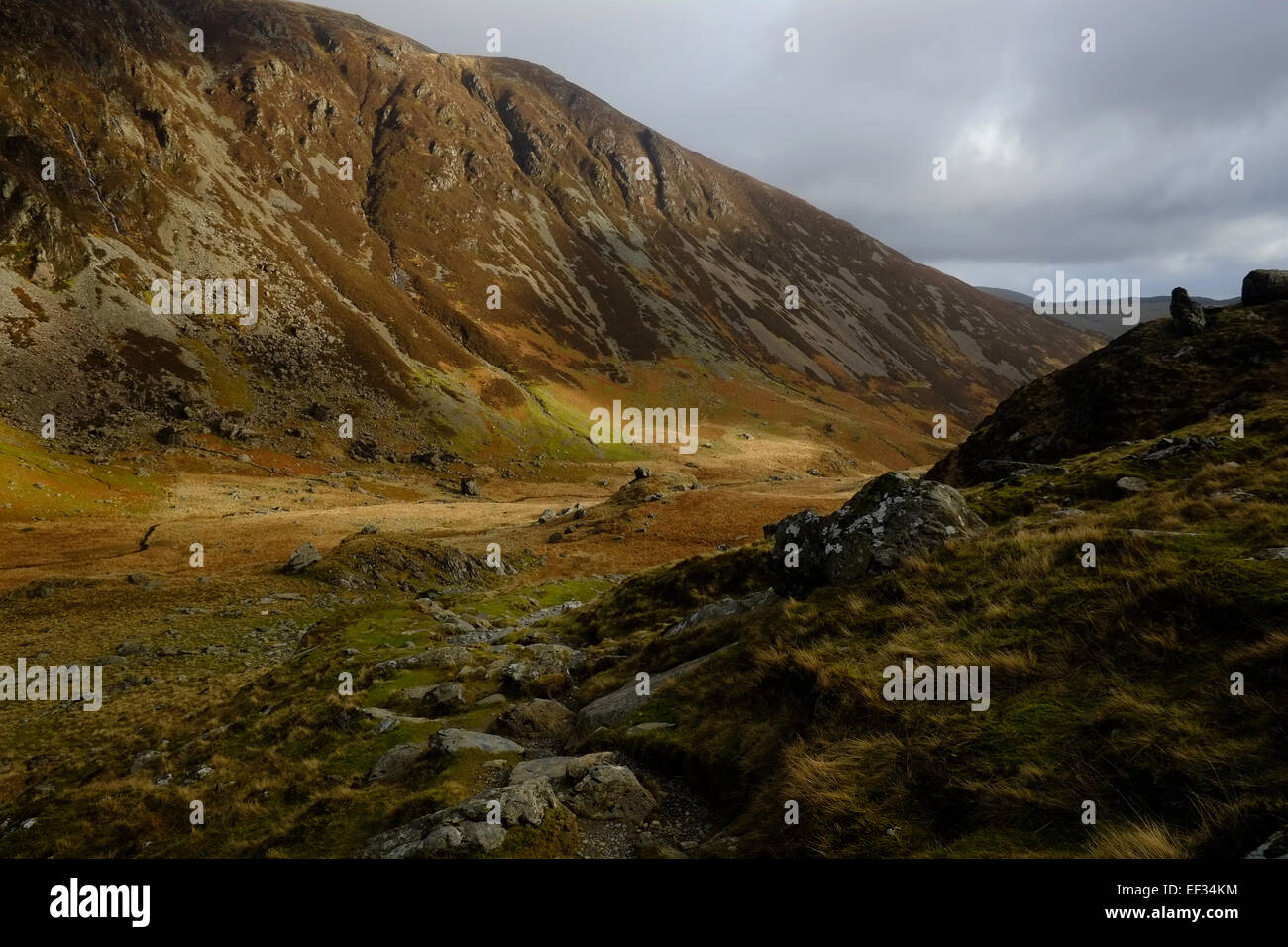Im Winter geht es auf Cadair Idris Stockfoto