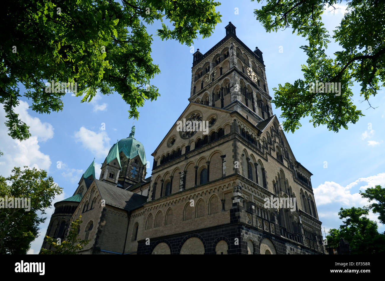 Quirinus-Münster in Neuss, Nordrhein-Westfalen. Foto vom 24. August 2014. Stockfoto