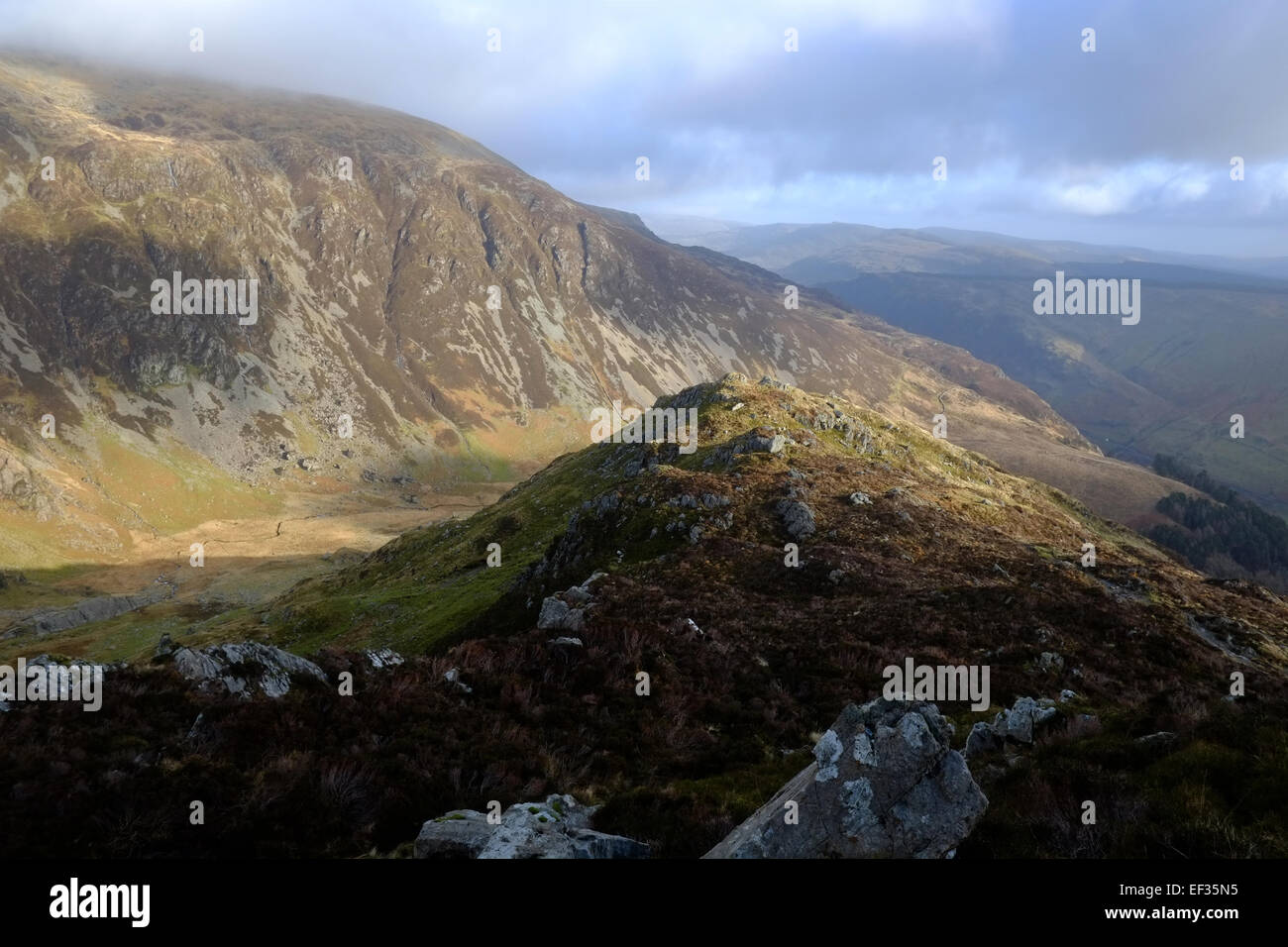 Im Winter geht es auf Cadair Idris Stockfoto