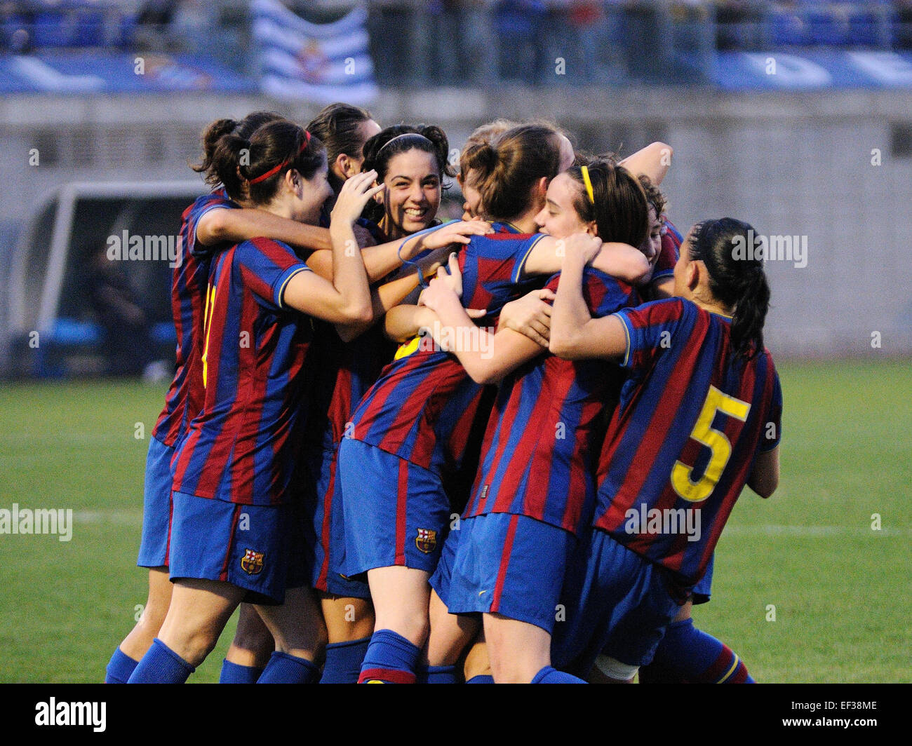BARCELONA - 31 Okt.:: F.C Barcelona Frauen-Fußballmannschaft zu spielen gegen RCD Espanyol am 31. Oktober 2009 in Barcelona, Spanien. Stockfoto