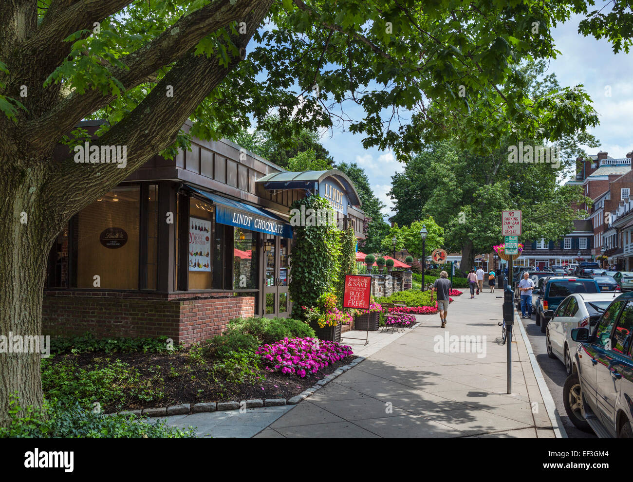 Geschafte Auf Palmer Square West Ouside Nassau Inn In Der Innenstadt Von Princeton New Jersey Usa Stockfotografie Alamy