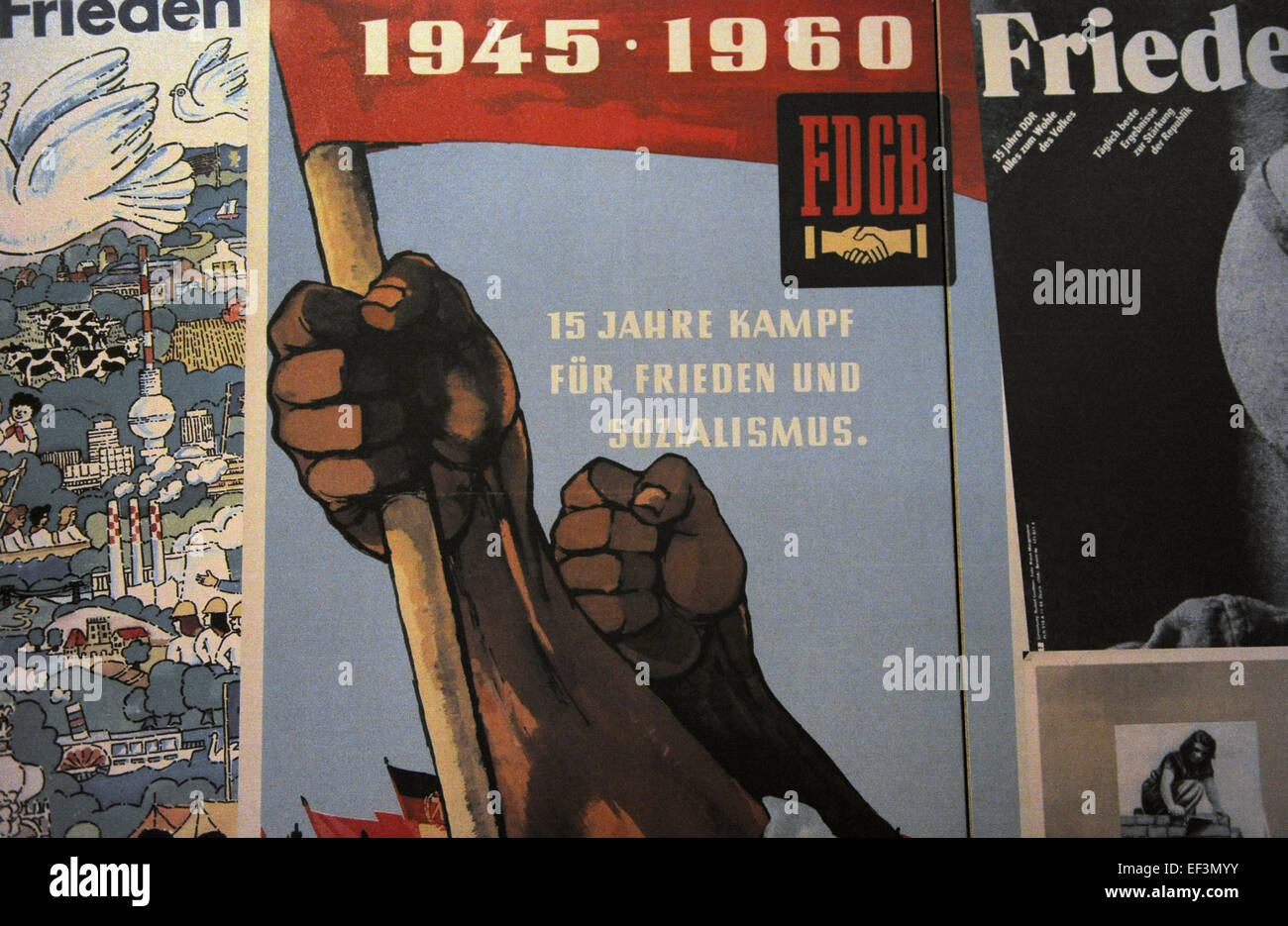 Kalten Krieges. Ostblock. Kommunistische Propaganda Publikationen. Ost-Deutschland. DDR Museum. Berlin. Deutschland. Stockfoto