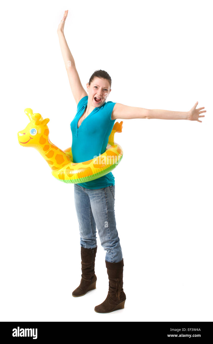 Frau mit Kinderspielzeug Wasser um ihre Taille Stockfoto