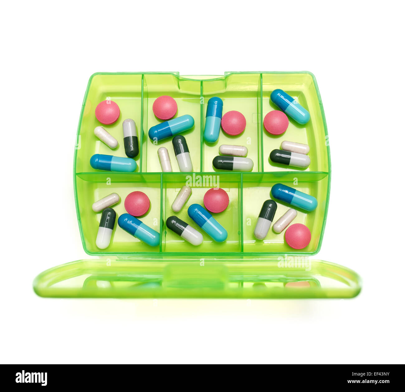 Box mit einer wöchentlichen Dosierung von verschiedenen Drogen auf einem weißen Hintergrund. Stockfoto
