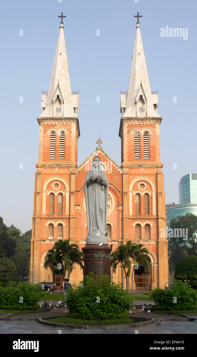 Die Basilika Notre Dame (Kathedrale) in Saigon (Ho-Chi-Minh-Stadt) Stockfoto