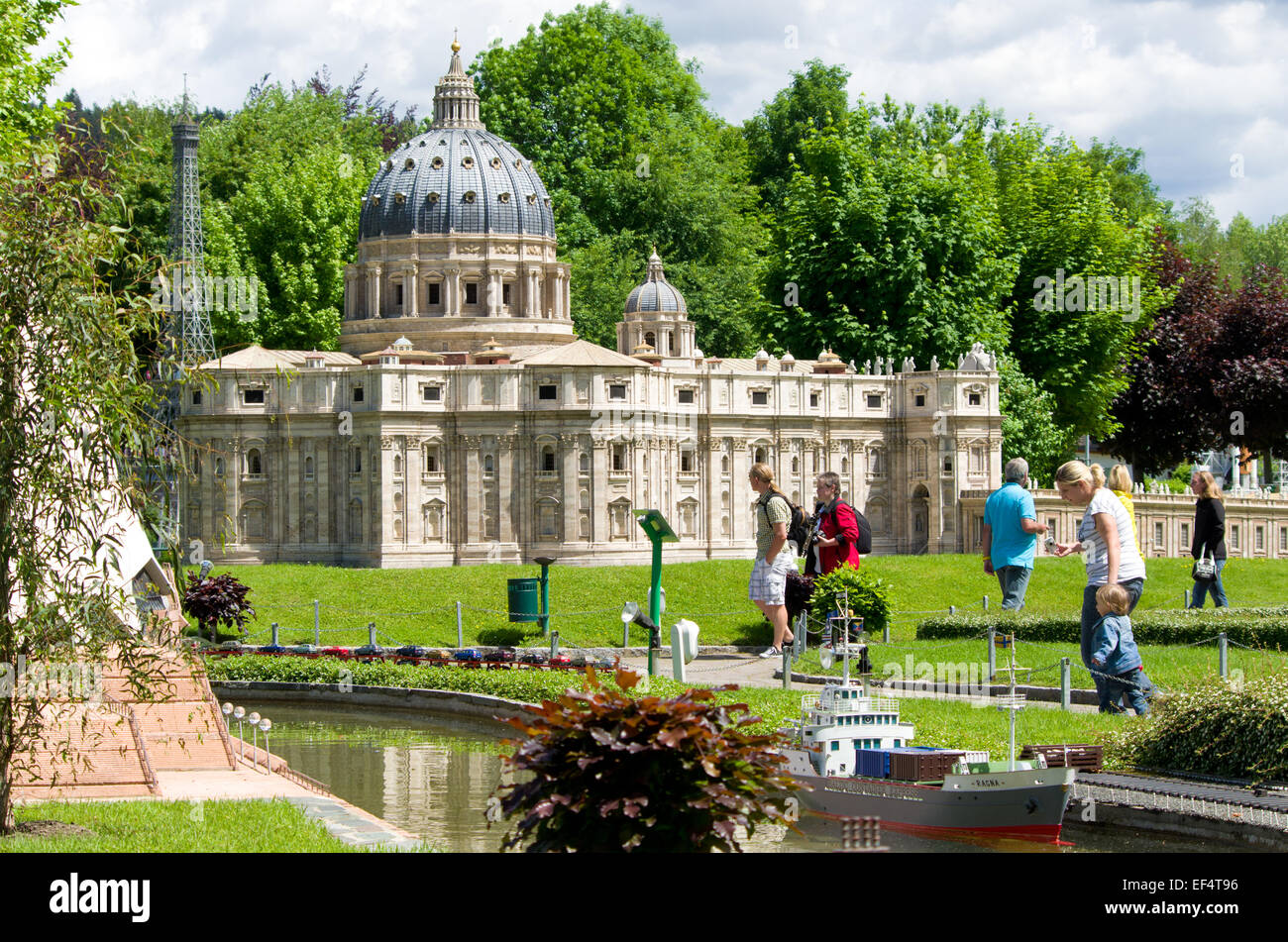 maßstabsgetreue Modelle der berühmtesten Gebäude der Welt in Minimundus in Klagenfurt, Österreich. Die Kernelemente des MINIMUNDUS sind der Modus Stockfoto