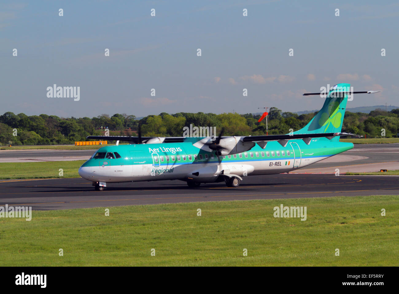 AIR LINGUS ATR 72-500 Flugzeuge EI-REL Flughafen MANCHESTER ENGLAND 14. Mai 2014 Stockfoto