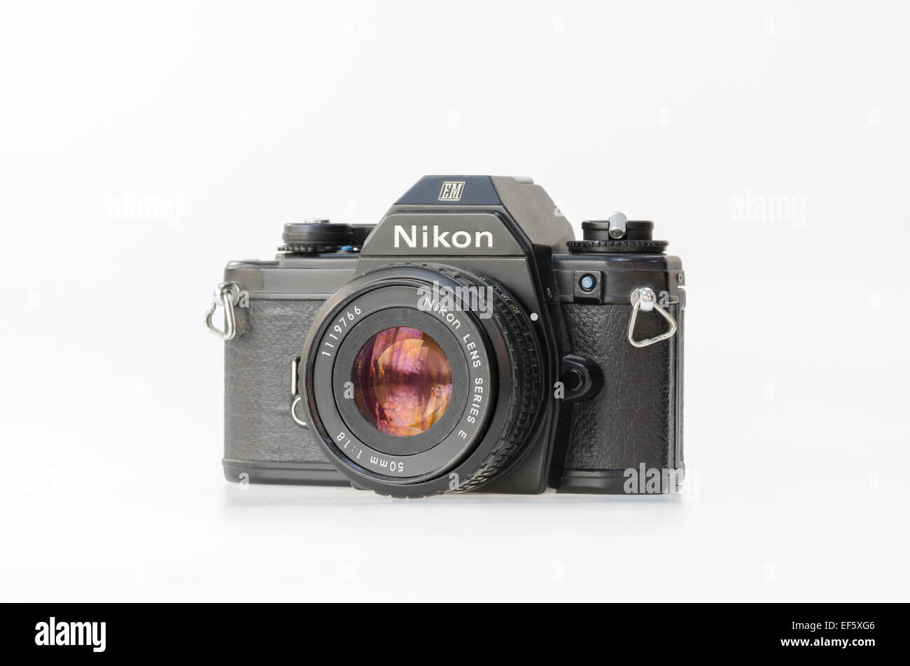 Schwarz Nikon EM-Film-slr-Kamera Stockfoto