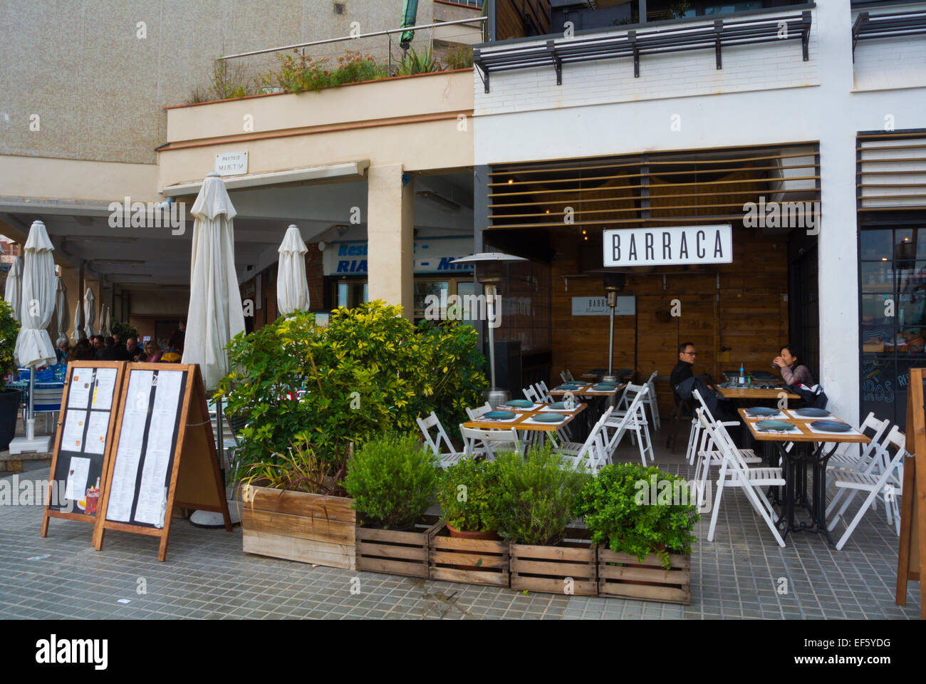 Restaurant-Terrasse, Stadtteil Barceloneta, Barcelona, Spanien Stockfoto