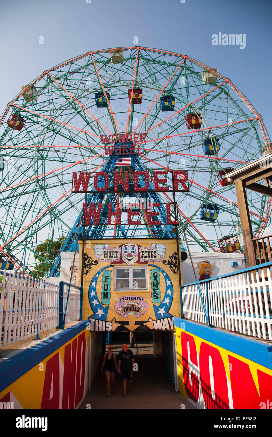 Wonder wheel, Vergnügungspark Coney Island, New York, USA, Amerika Stockfoto