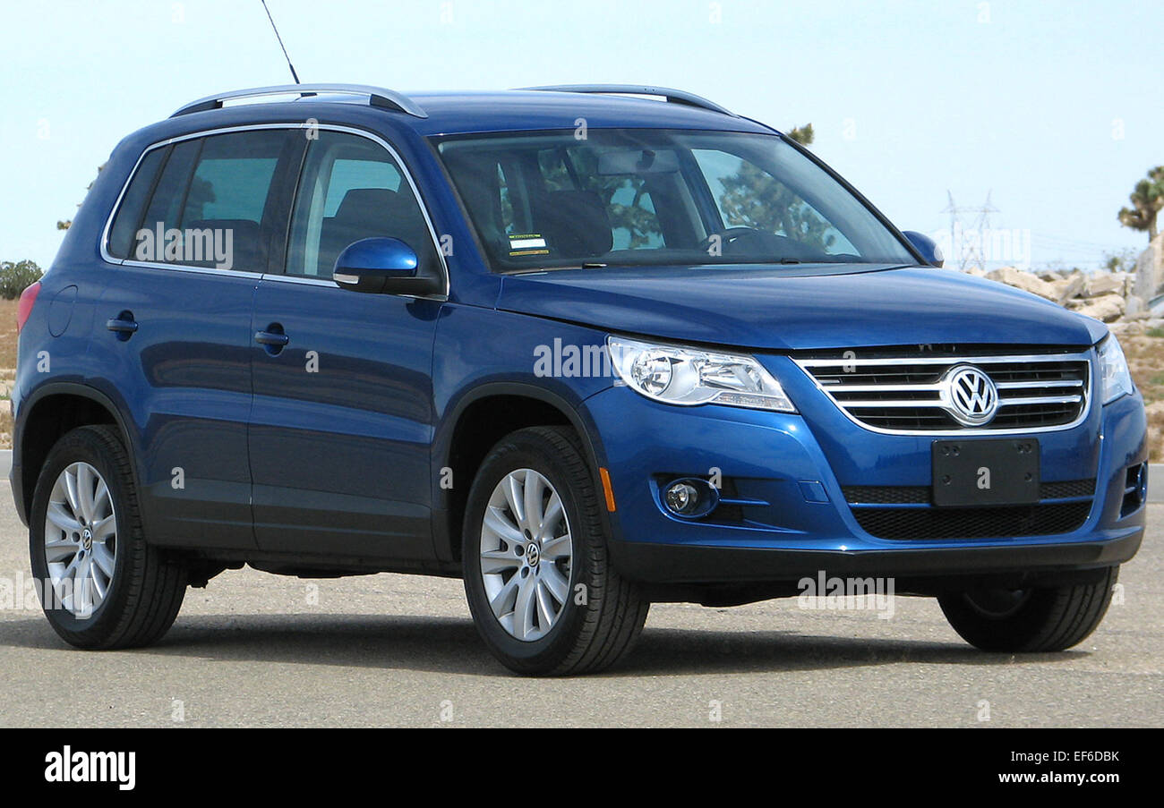 Vw Tiguan Stockfotos Und Bilder Kaufen Alamy
