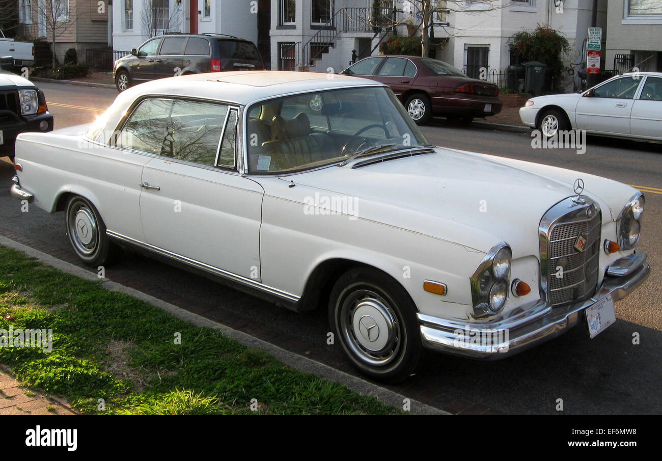 Mercedes 280 Se Stockfotos Und Bilder Kaufen Alamy