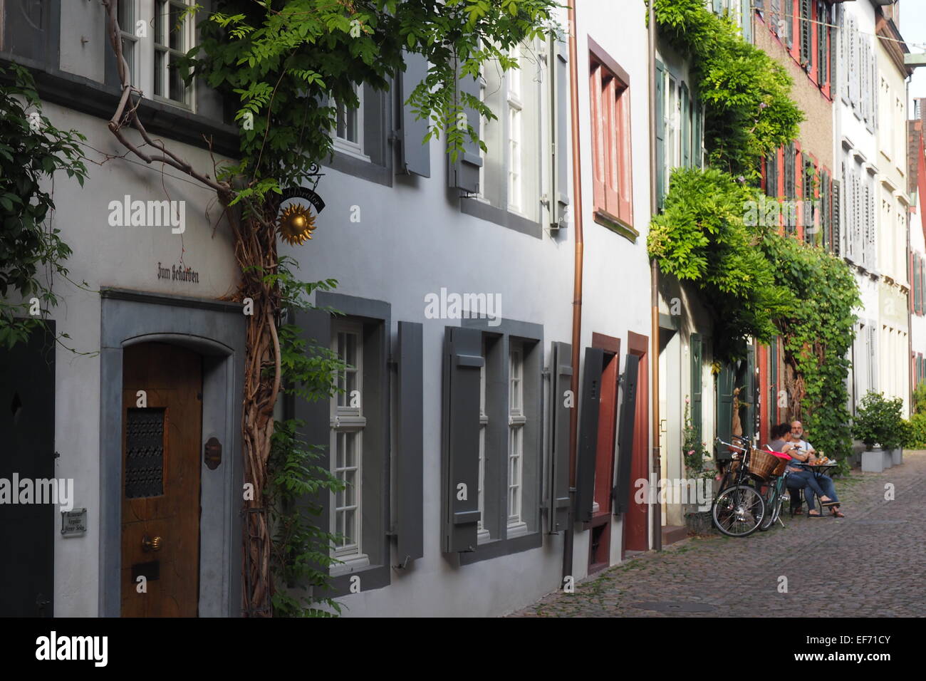 Ein schweizer Paar ihre Abendessen außerhalb ihrer Heimat essen. Stockfoto