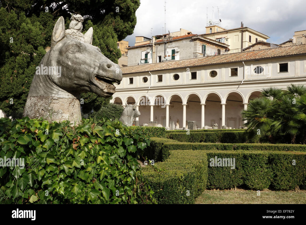 Bäder von Diocletian (Terme di Diocleziano) Michelangelo Kreuzgang Rom Italien Stockfoto