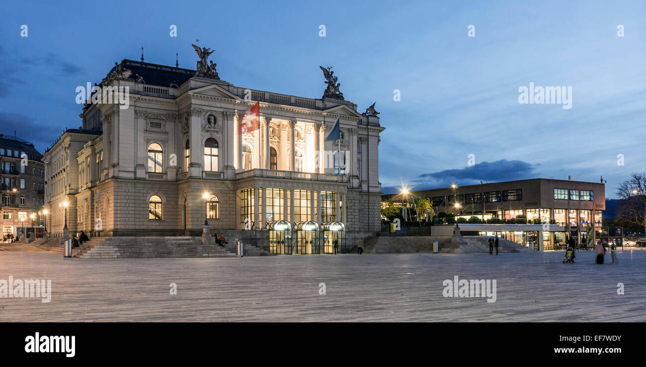 Opernhaus, Sechselaeuten Square, Zürich, Schweiz, Europa Stockfoto