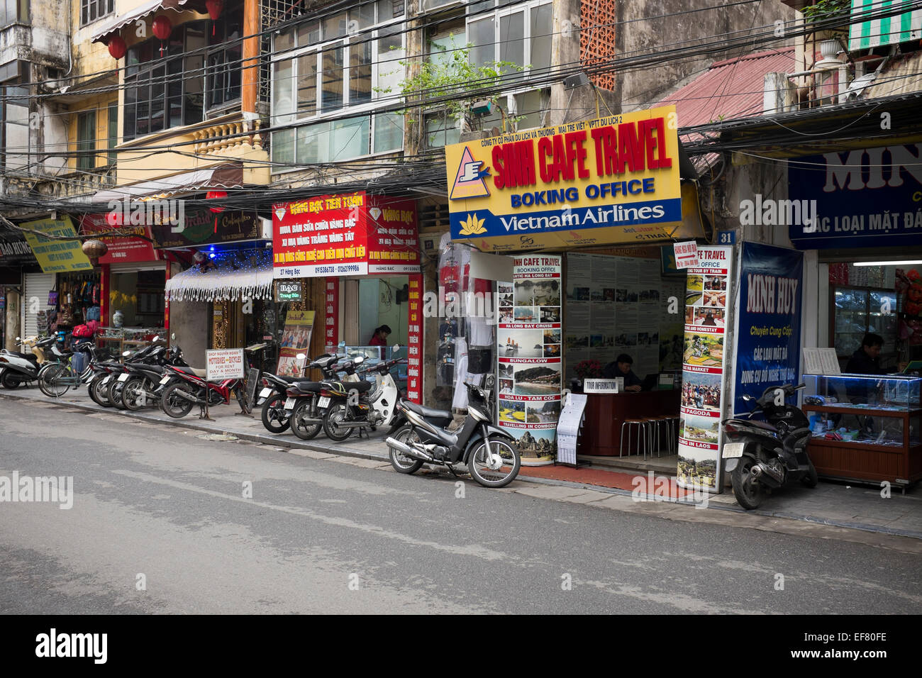 Sinh Cafe Travel Agent im Hang Bac Hanoi Vietnam Stockfoto