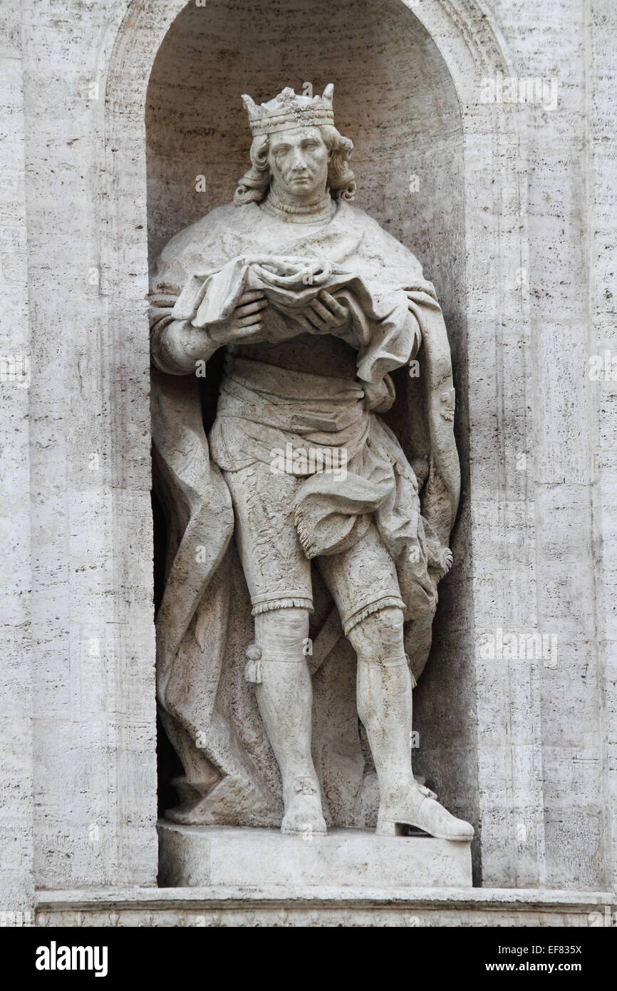 Statue von Saint Louis in Saint Louis Kathedrale von Rom, Italien Stockfoto