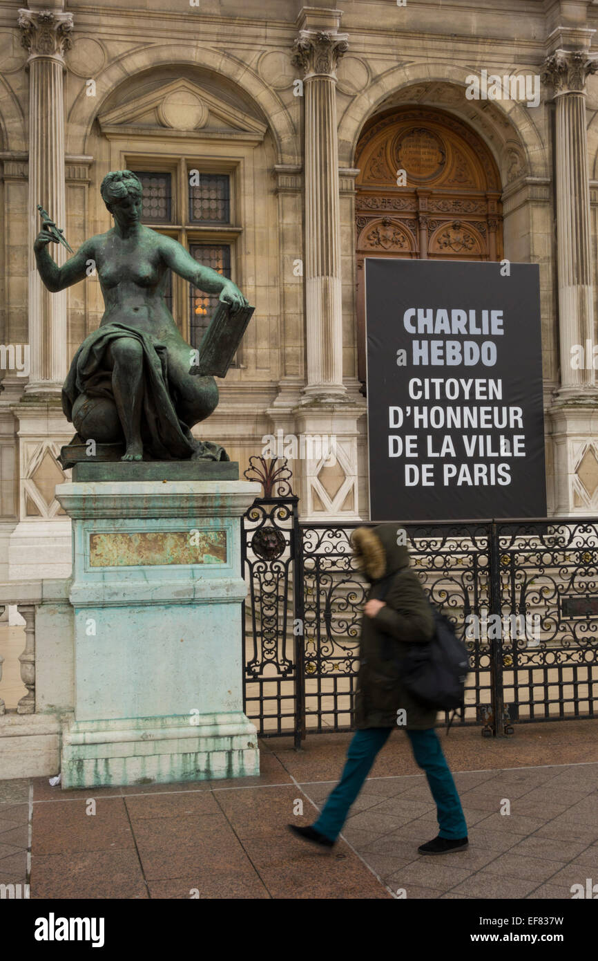 Paris, Parvis de l ' Hotel de Ville Ort, Solidarität Banner an Charlie Hebdo Zeitung nach 7. Januar 2015 Terroranschlag Stockfoto