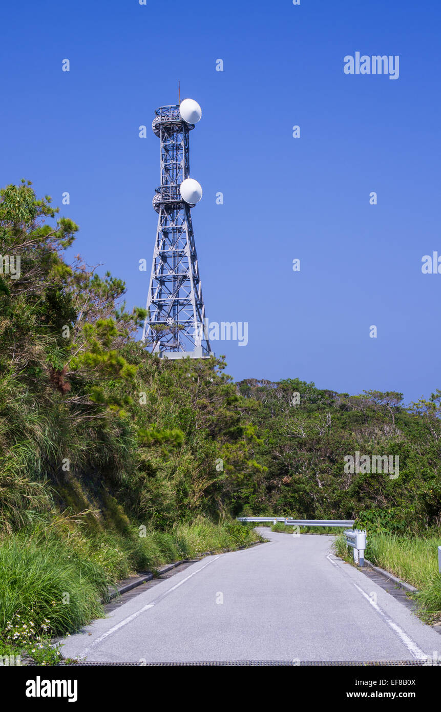 Fernmeldeturm auf Tokashiki Island, Okinawa, Japan Stockfoto
