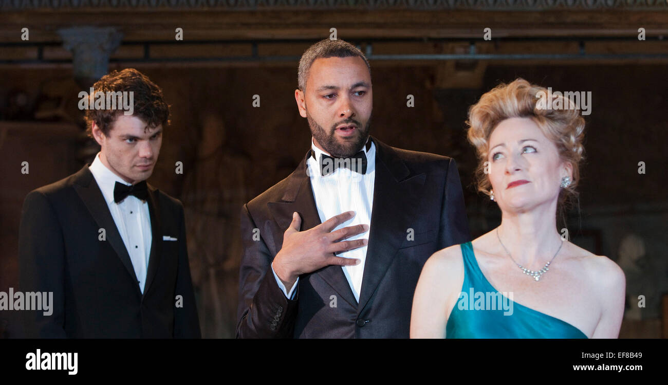 Matthew Needham als Nero, Christopher Colquhoun als Narcissus und Sian Thomas als Agrippina, l-R. Wilton es Music Hall präsentiert "Britannicus", einer Neuproduktion von Racine Studie von Rom unter der Tyrannei von Neros Herrschaft. Diese neue Übersetzung von Timberlake Wertenbaker richtet sich nach Irina Brown. Die Besetzung bietet Jude Akuwudike, Zoe Aldrich, Christopher Colqhoun, Matthew Needham, Sian Thomas, Alex Vlahos und Hara Yannas. Stockfoto