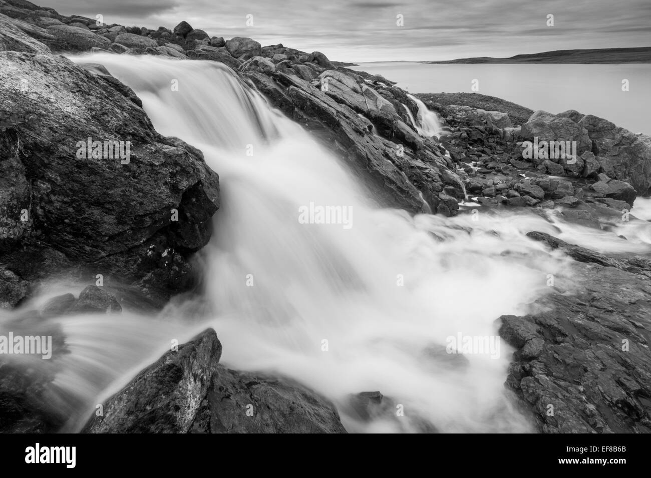 Kanada, Nunavut, Territorium, unscharfen Bild des Reißender Fluss in der Nähe von Cape Cleveland entlang der Hudson Bay in der Nähe von Polarkreis Stockfoto