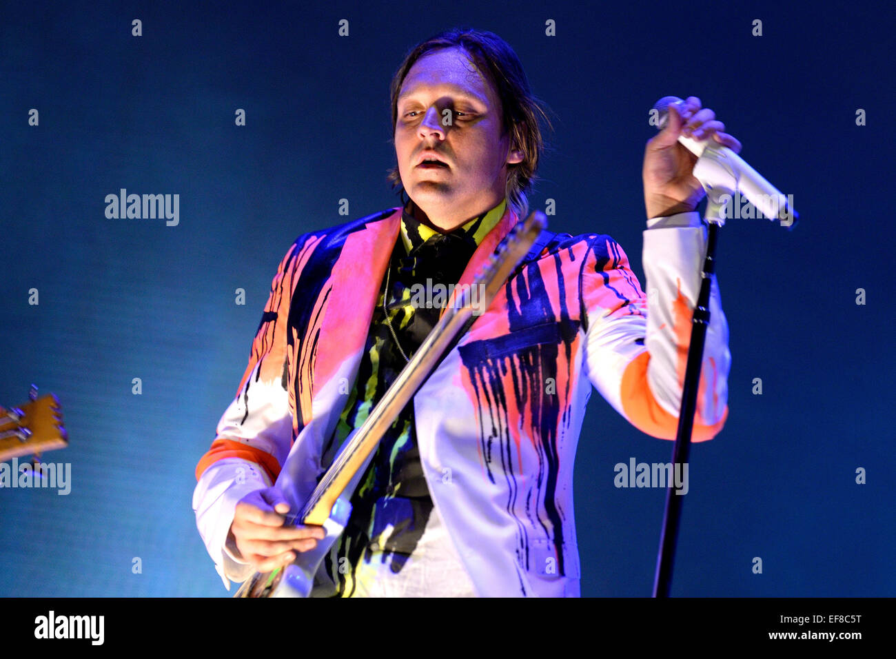 BARCELONA - 29 Mai: Win Butler, Frontmann von Arcade Fire (Indie-Rock-Band) führt bei Heineken Primavera Sound 2014. Stockfoto