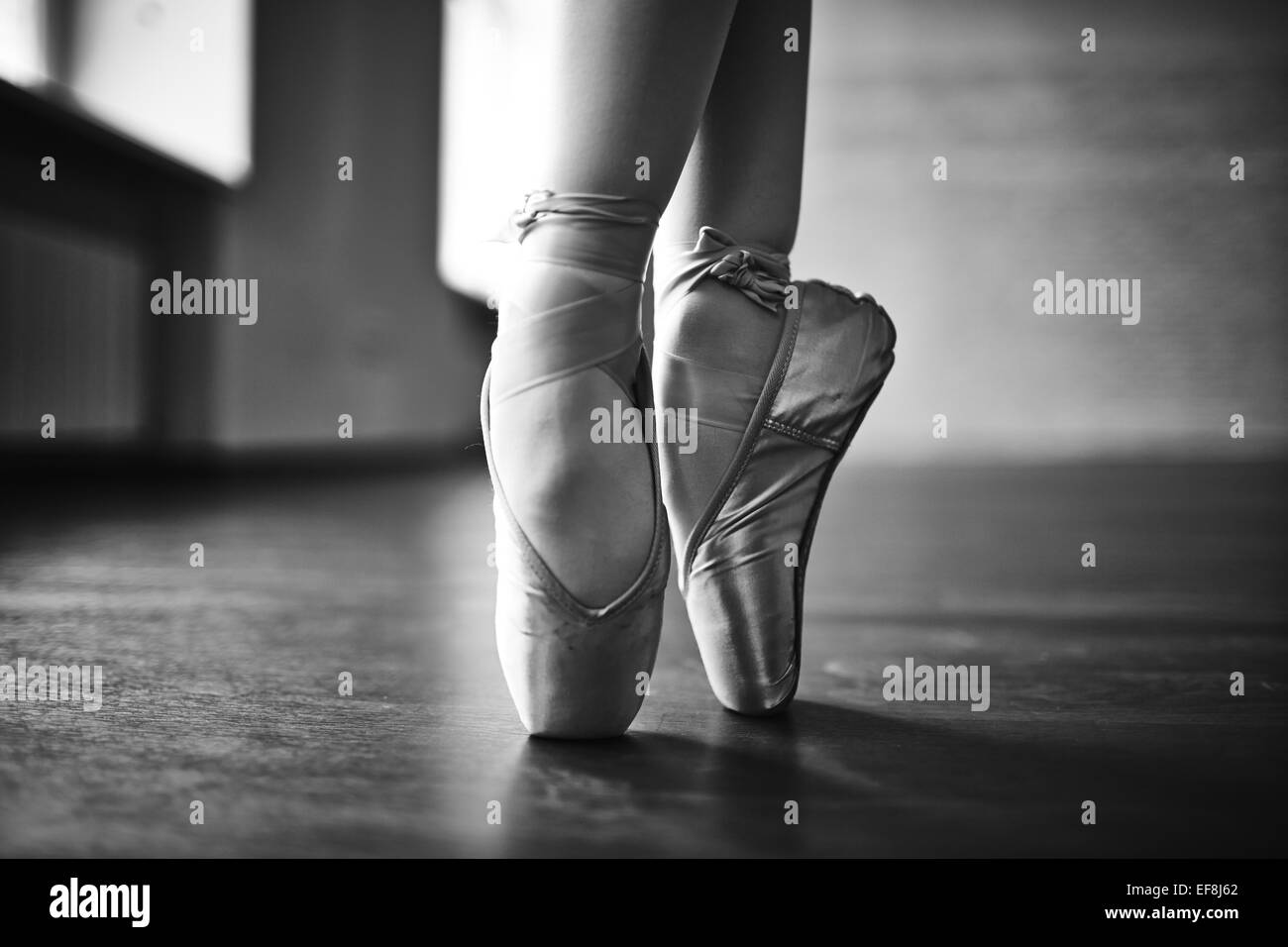 Füße der tanzenden ballerina Stockfoto
