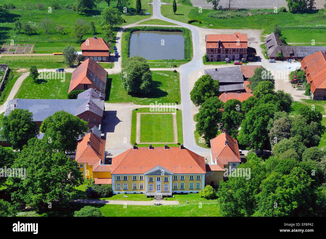 Wotersen Schloss, bekannt durch die ZDF Serie Das Erbe der Guldenburgs